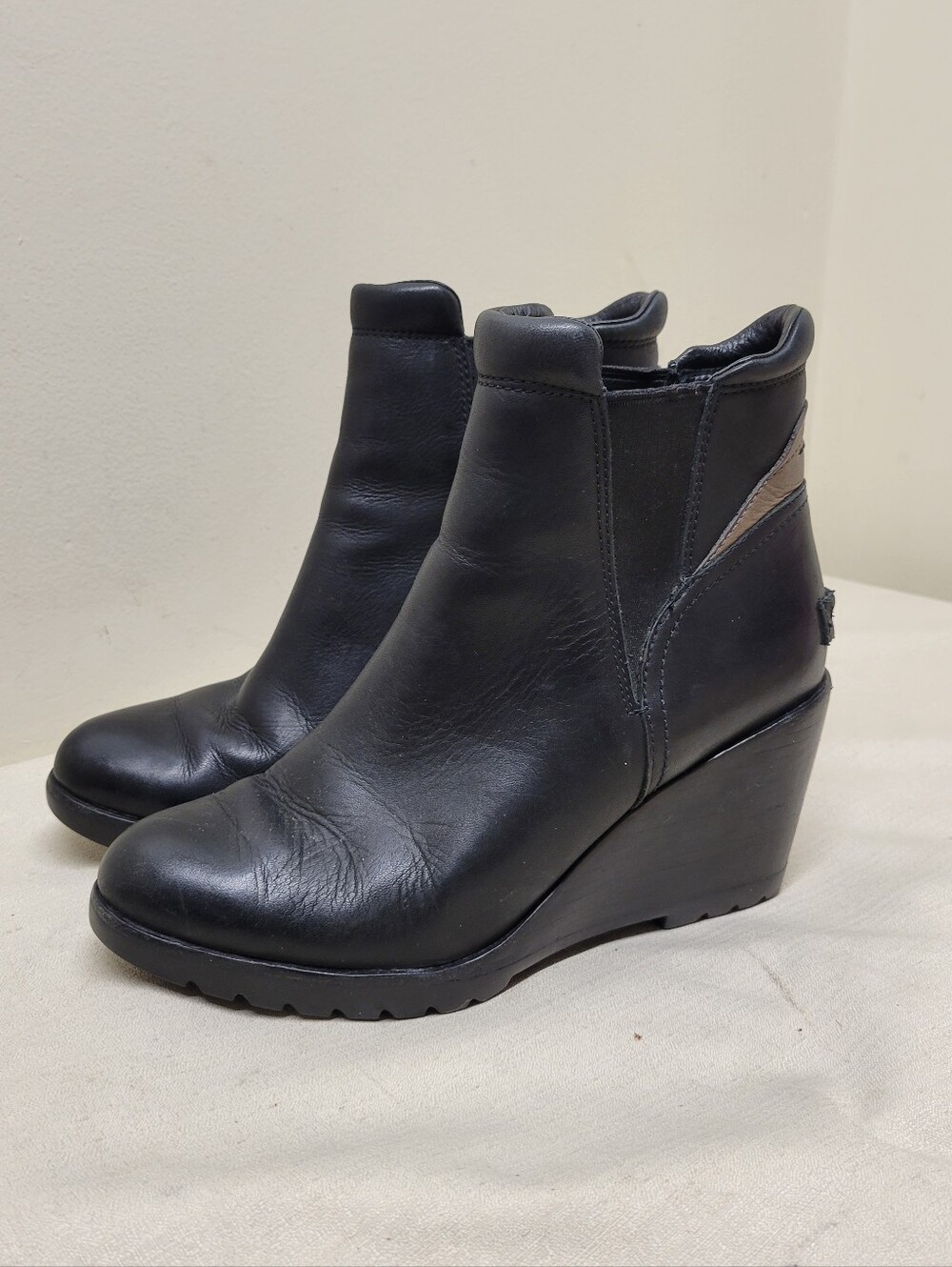 SOREL After Hours Chelsea Wedge Ankle Boots Black Leather Size 9 - Picture 4 of 11